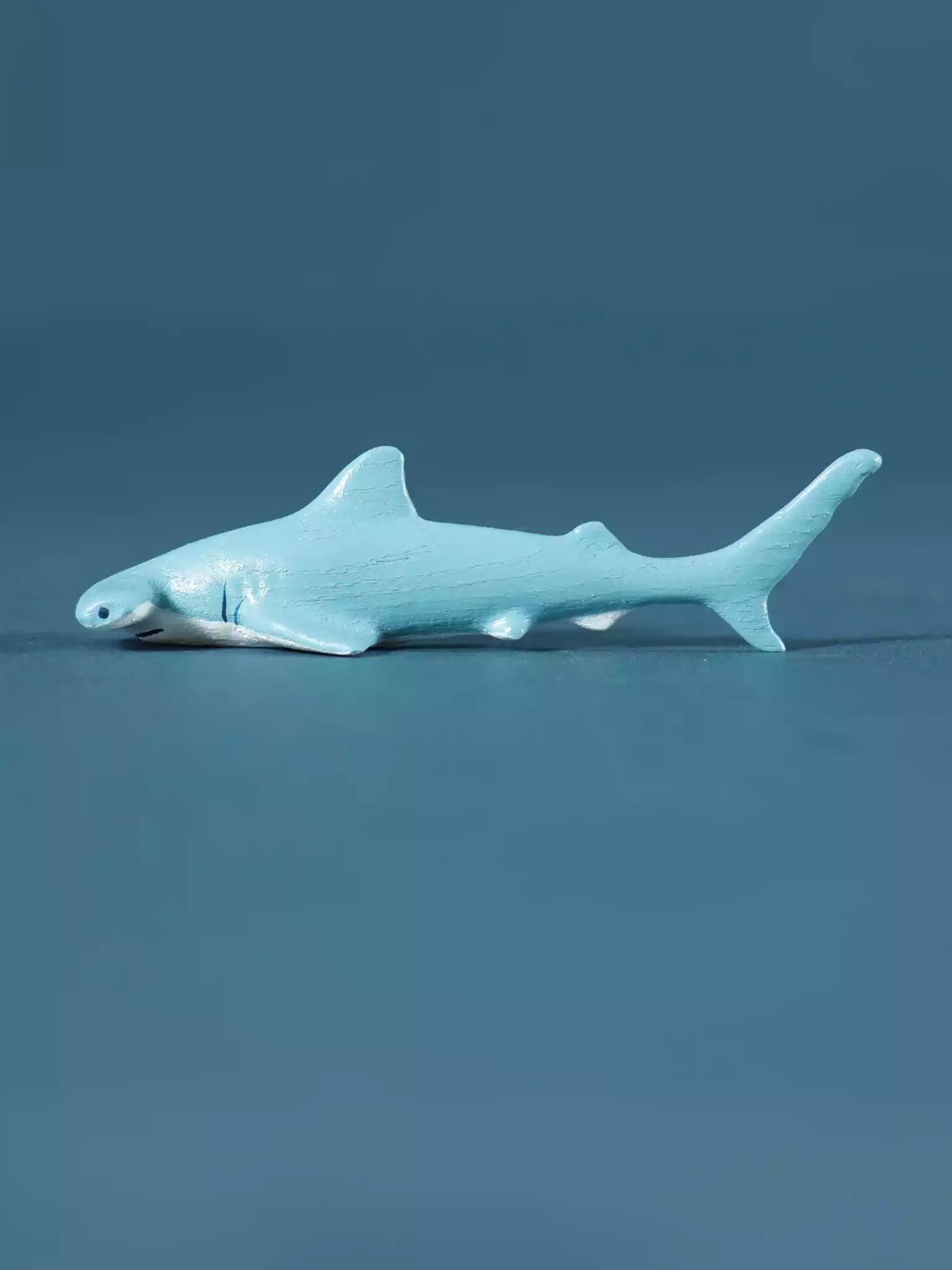 Wooden Hammer Shark Collectible Toy Figurine - Noelino Toys