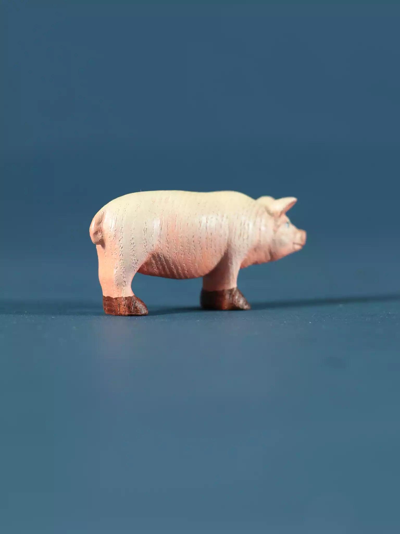 Wooden Pig - Collectible Farm Animals - Noelino Toys