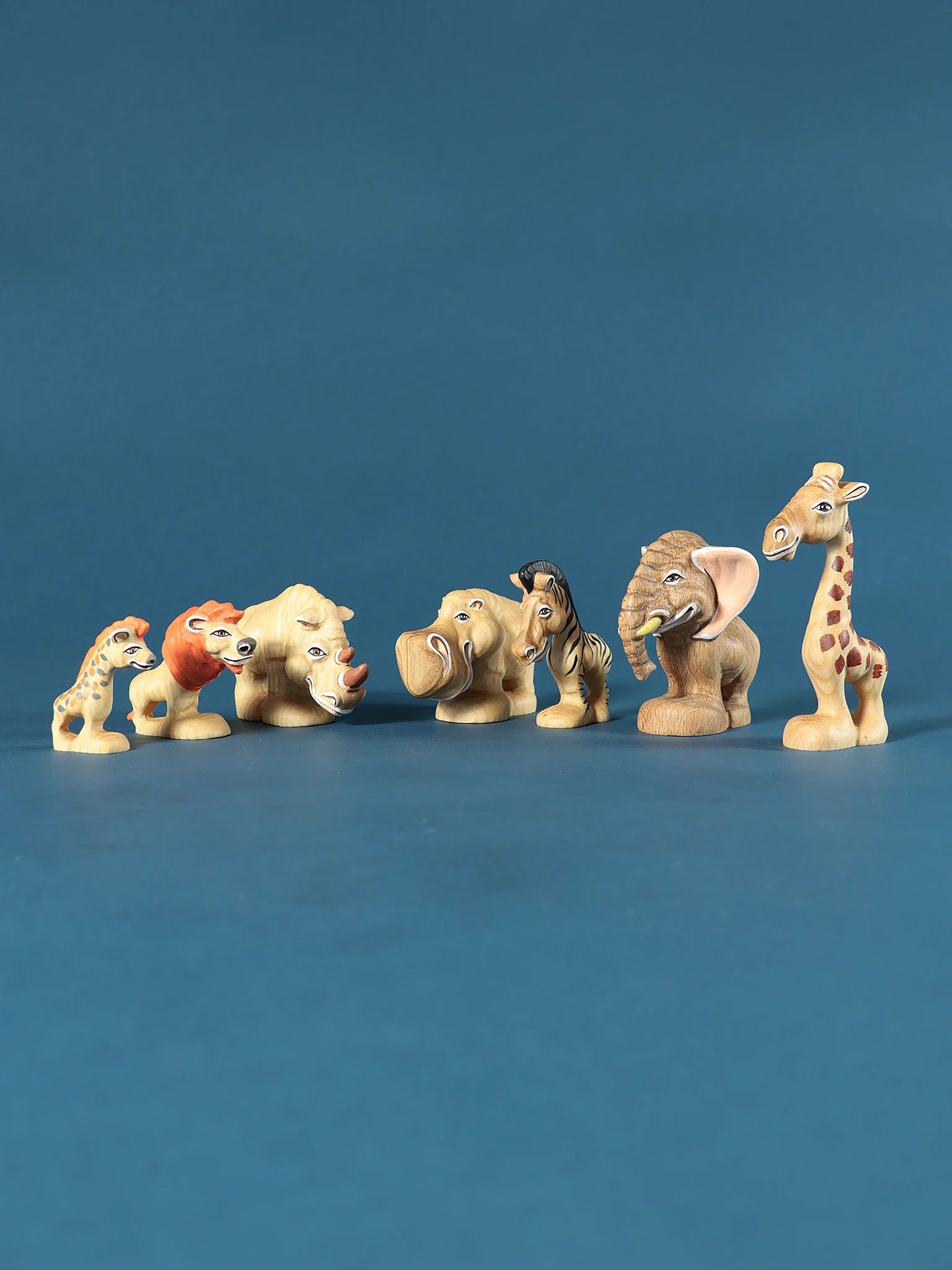 Cartoon Characters - Noelino Toys