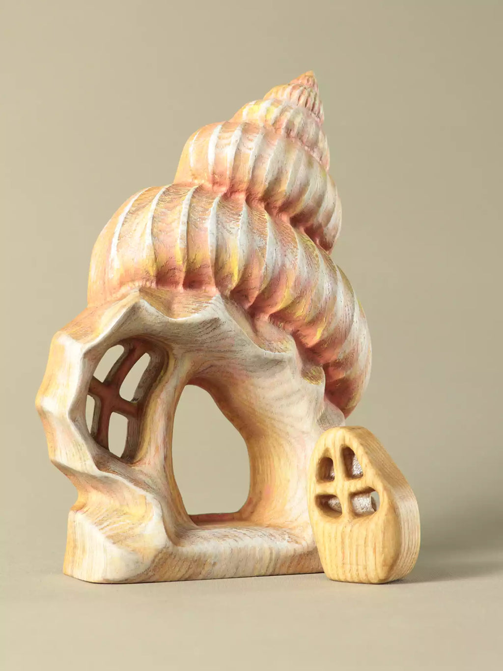 Noelino Toys wooden seashell house for imaginative play