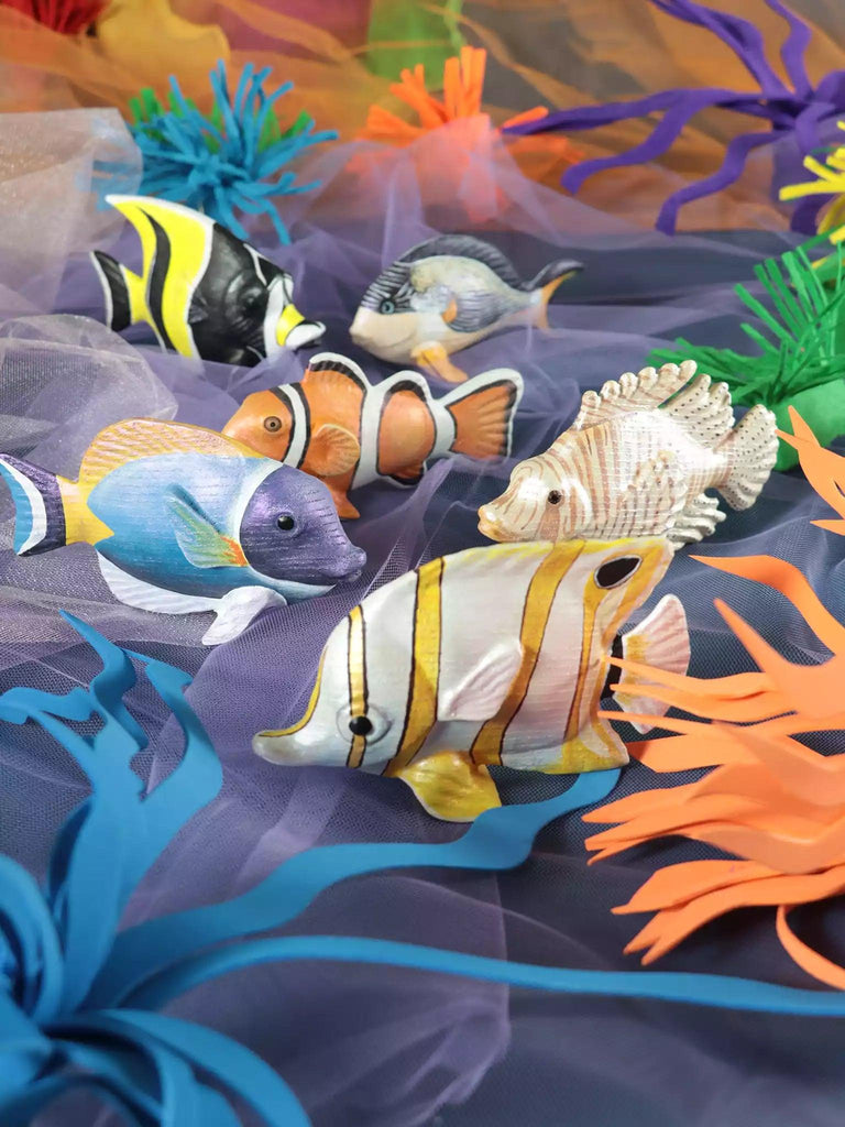 Toy sales fish aquarium