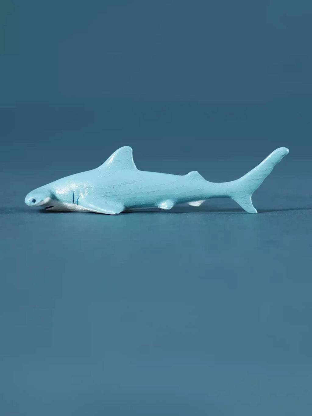 Wooden Hammer Shark Collectible Toy Figurine - Noelino Toys