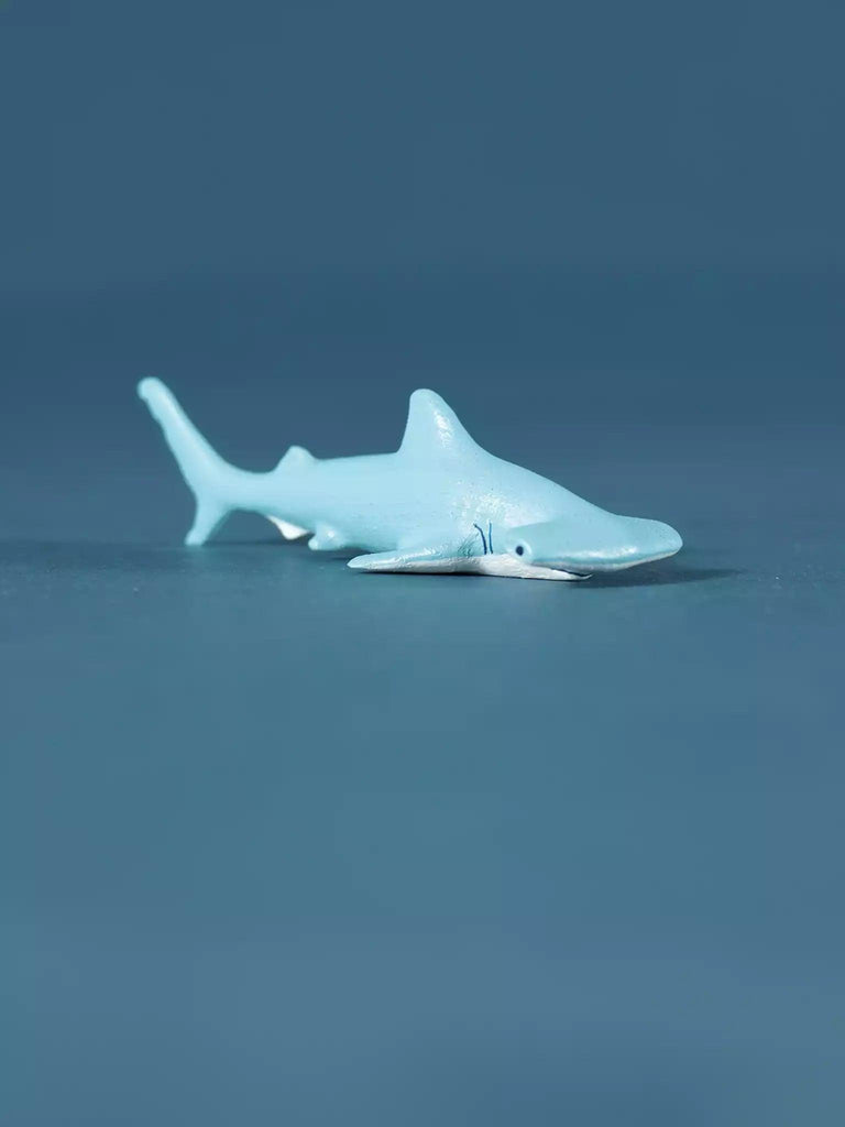 Wooden Hammer Shark Collectible Toy Figurine - Noelino Toys