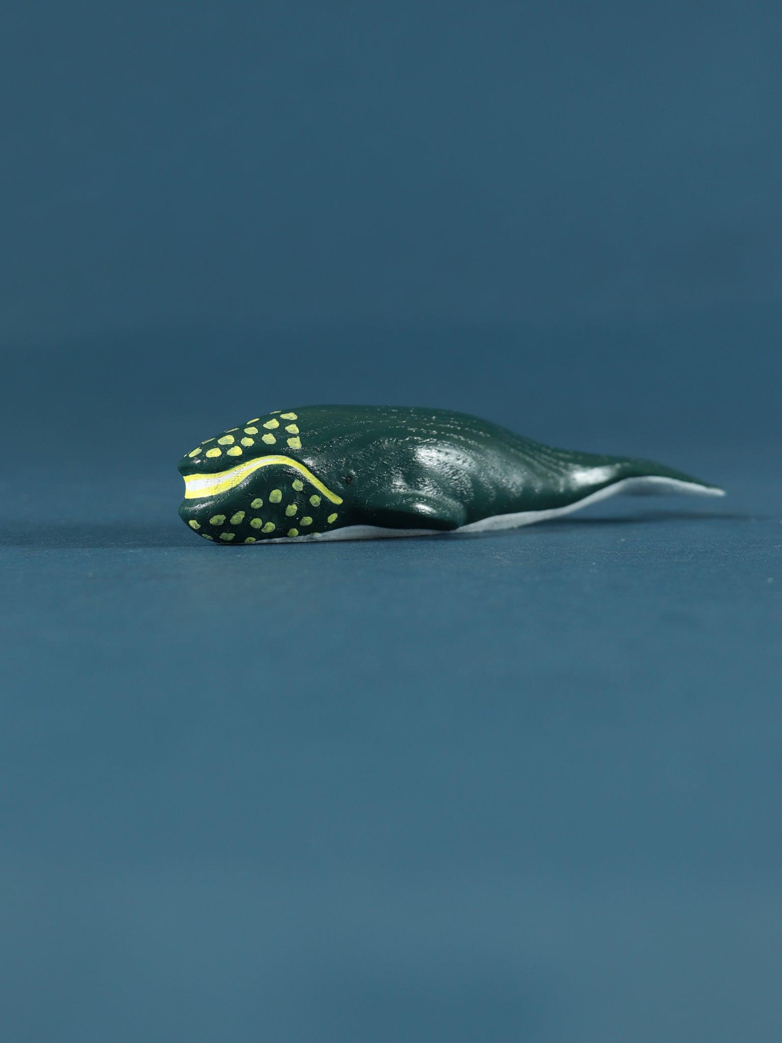 Wooden Right Whale Collectible Toy Figurine - Noelino Toys