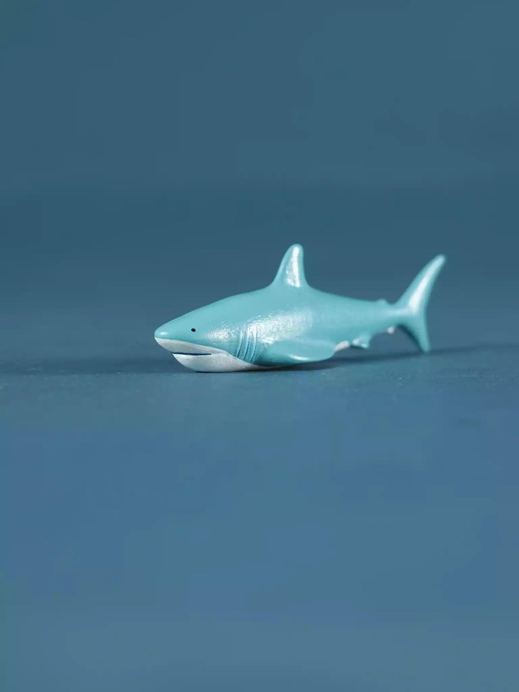 Wooden White Shark Collectible Toy Figurine - Noelino Toys