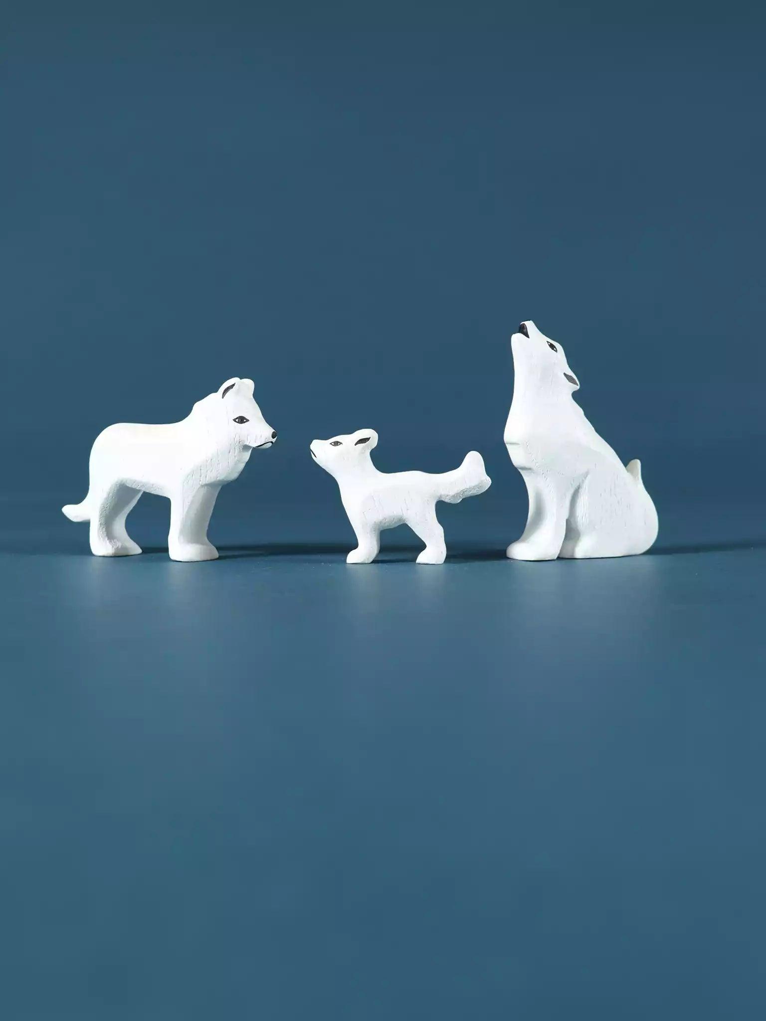 Arctic Wolf Family - Wooden Waldorf Animals - Noelino Toys