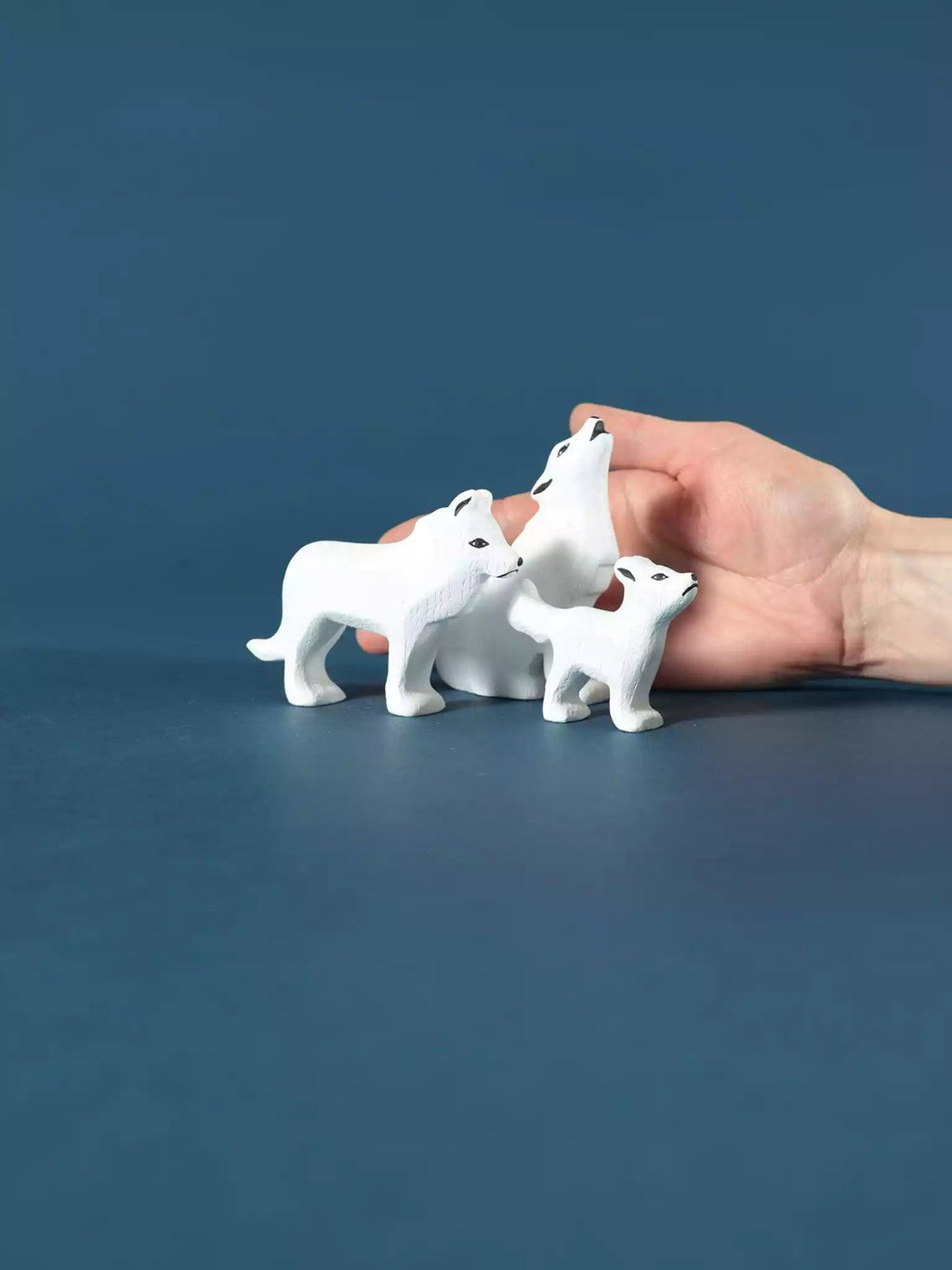 Arctic Wolf Family - Wooden Waldorf Animals - Noelino Toys