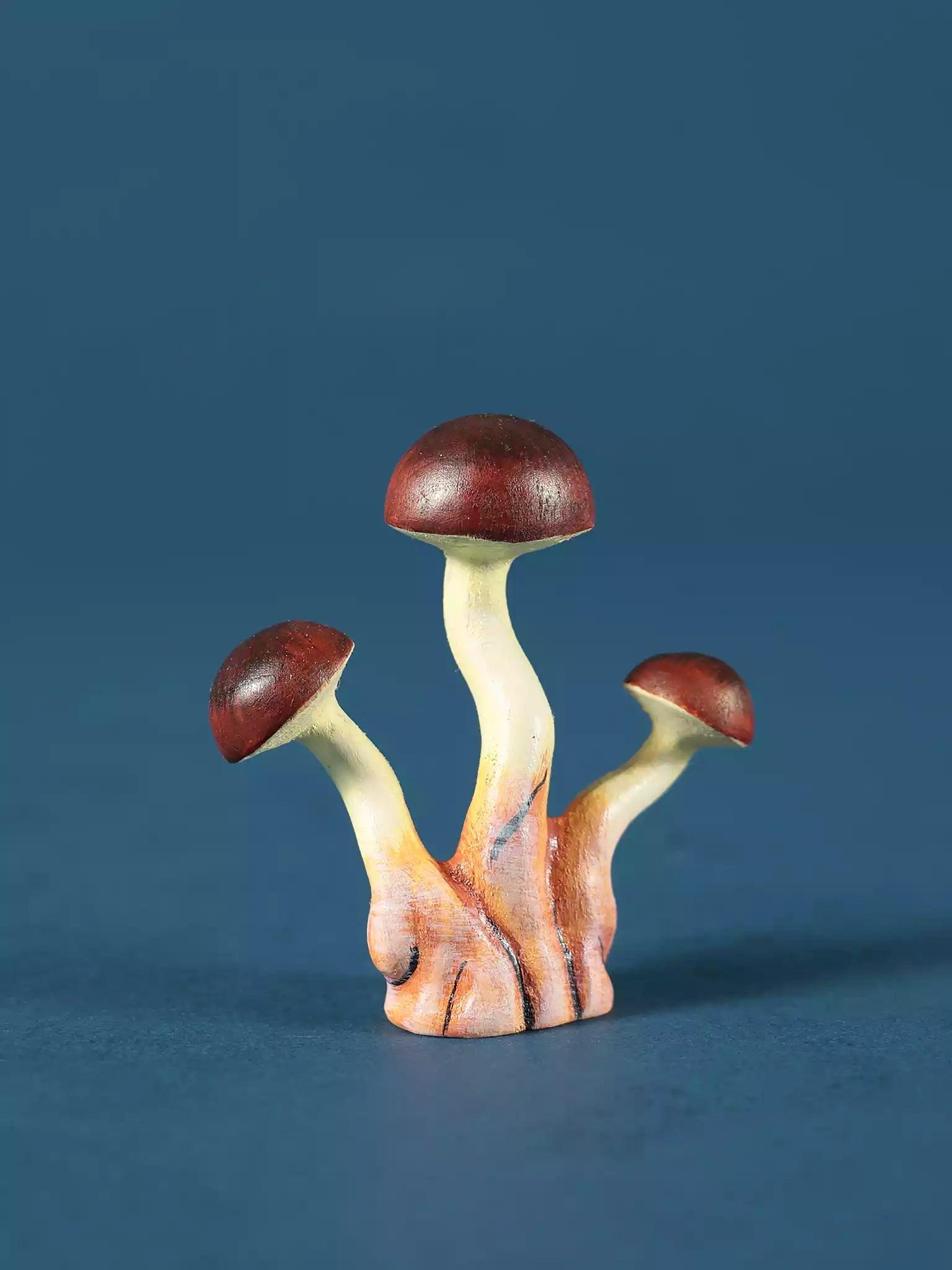 Carved Mushroom Toy - Gymnopilus Junonius - Noelino Toys