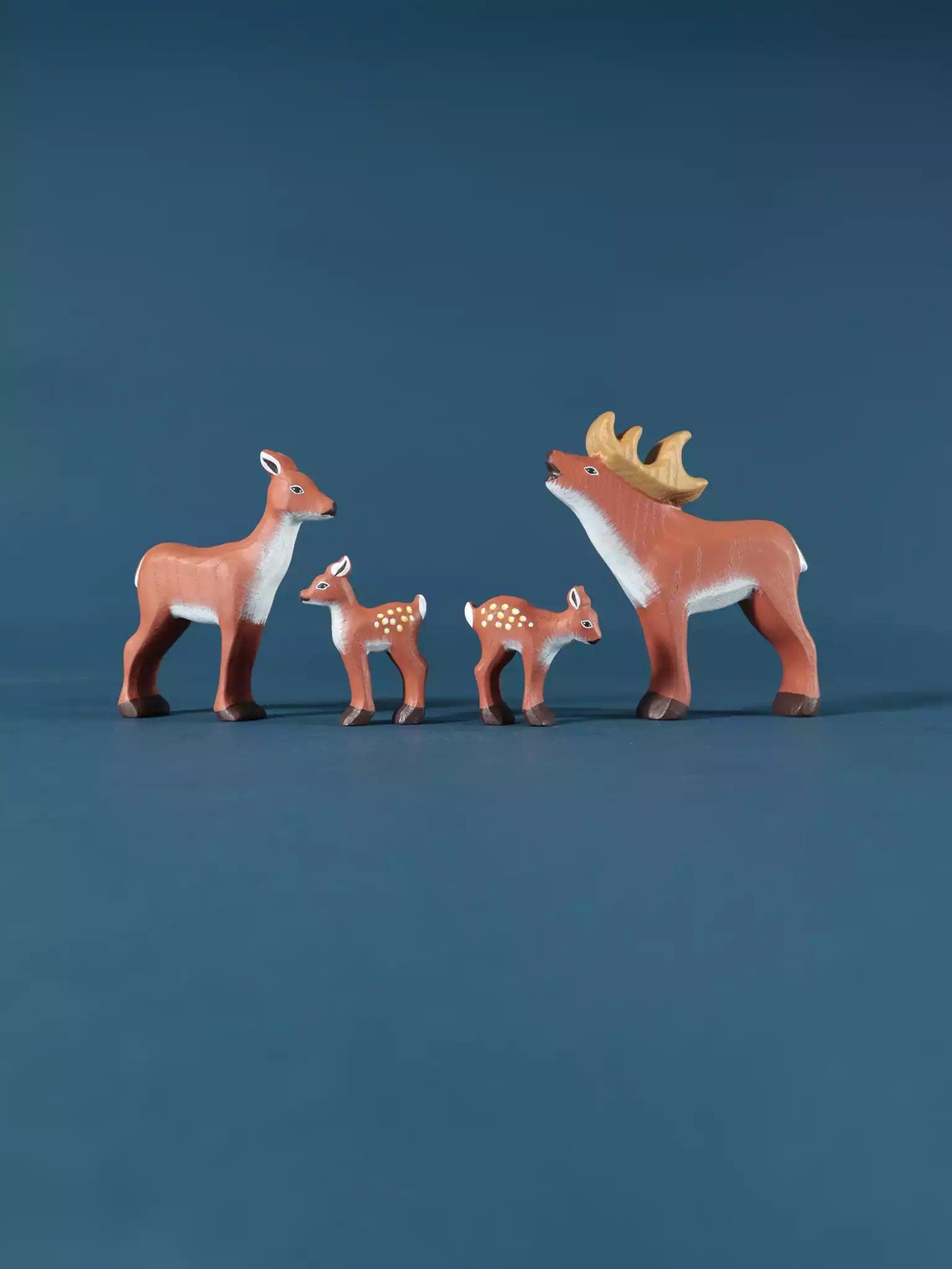 Deer Family - Wooden Waldorf Animals - Noelino Toys