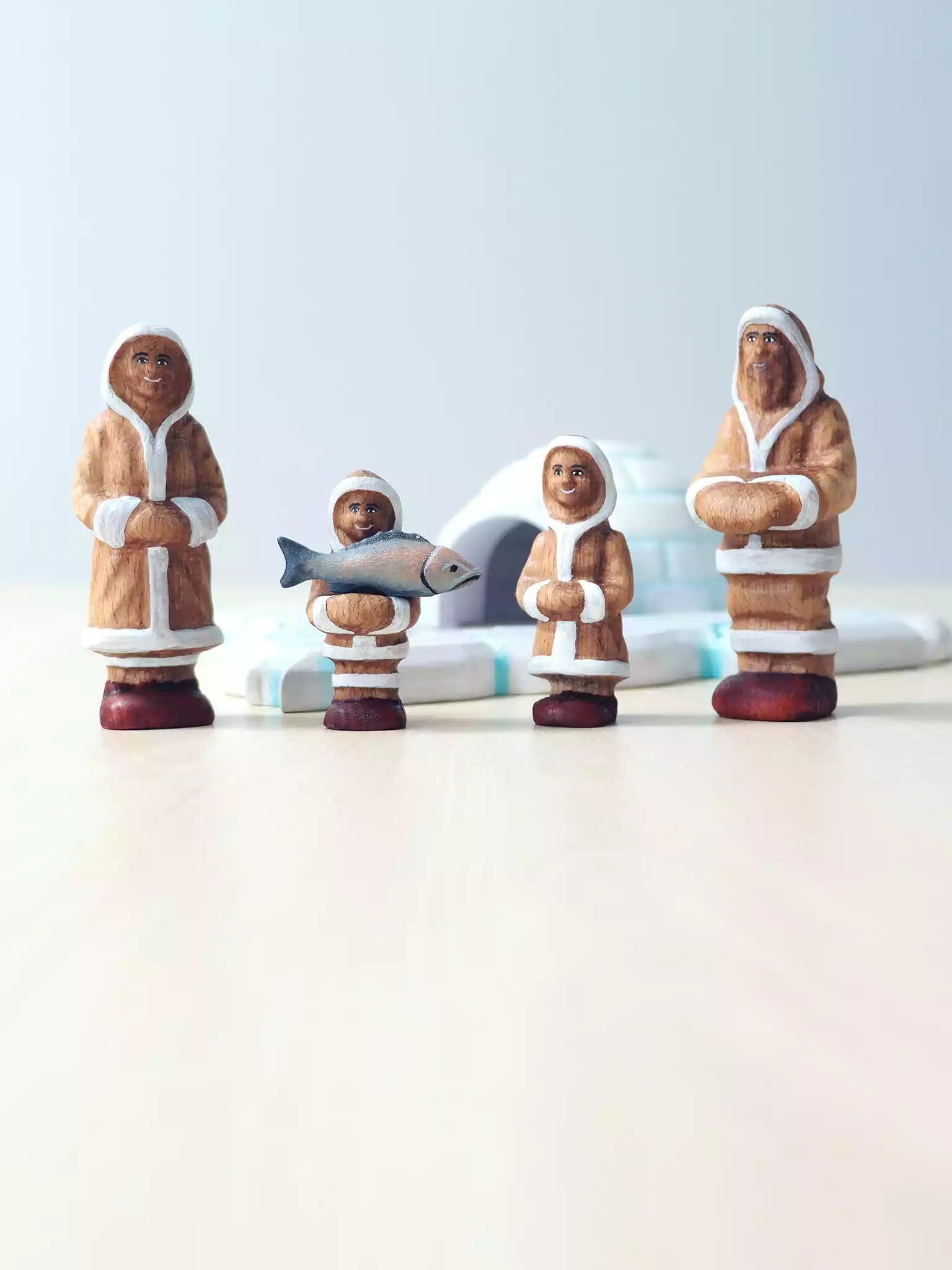 Inuit Eskimo Figurine - Family of Four - Noelino Toys
