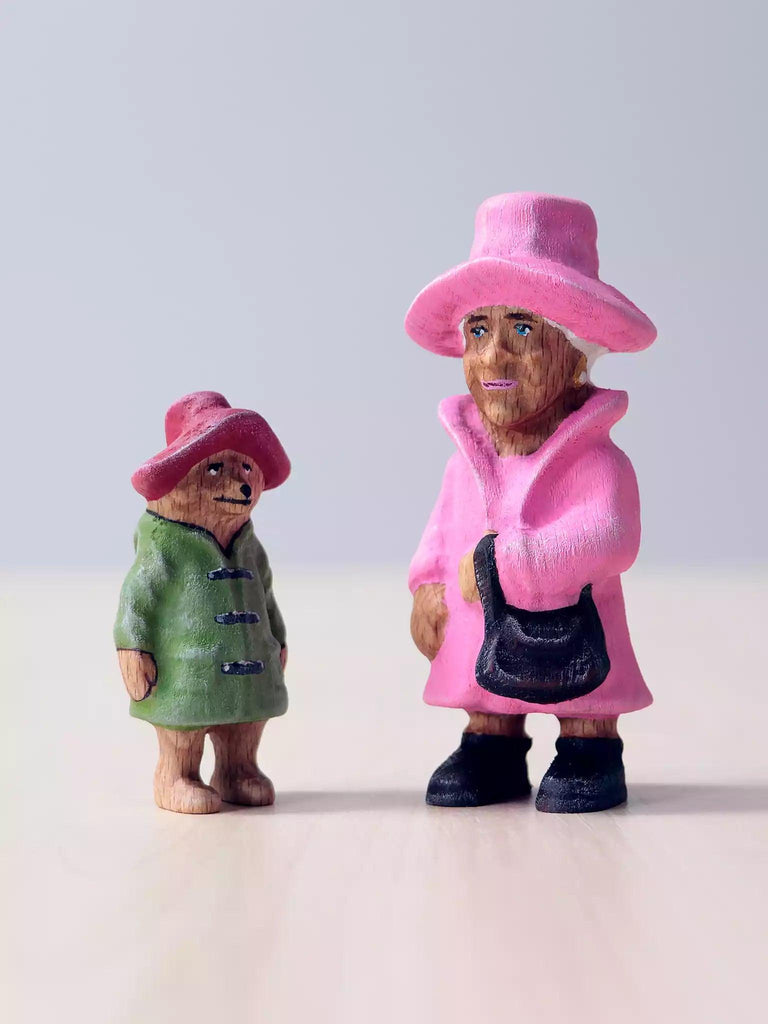 Queen Elizabeth and Bear Pair - Noelino Toys