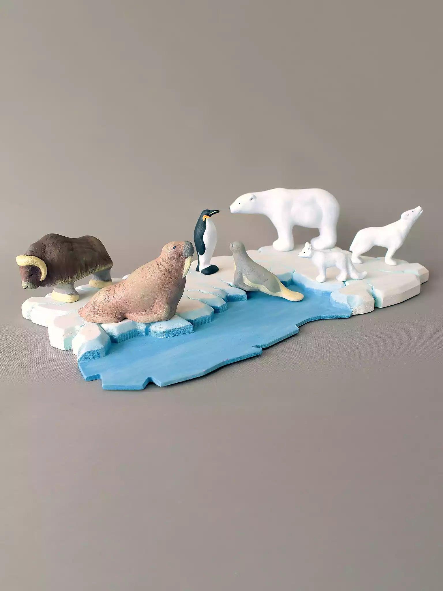 Wooden Arctic Fox Collectible Toy Figurine - Noelino Toys