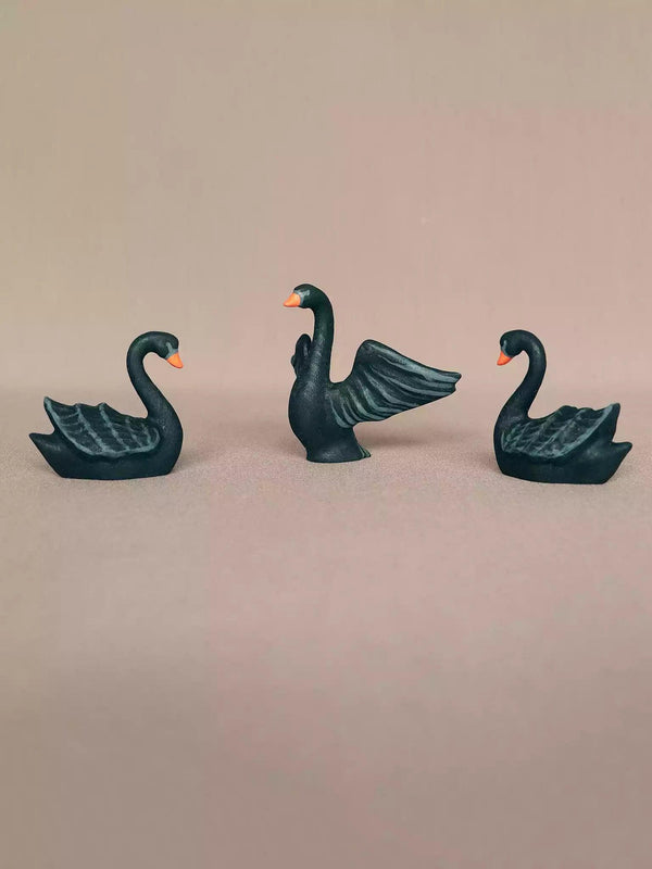 Wooden Black Swan Flying - Noelino Toys