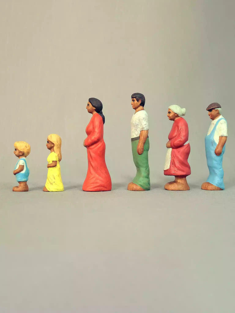 Wooden Dolls Family Set - Noelino Toys