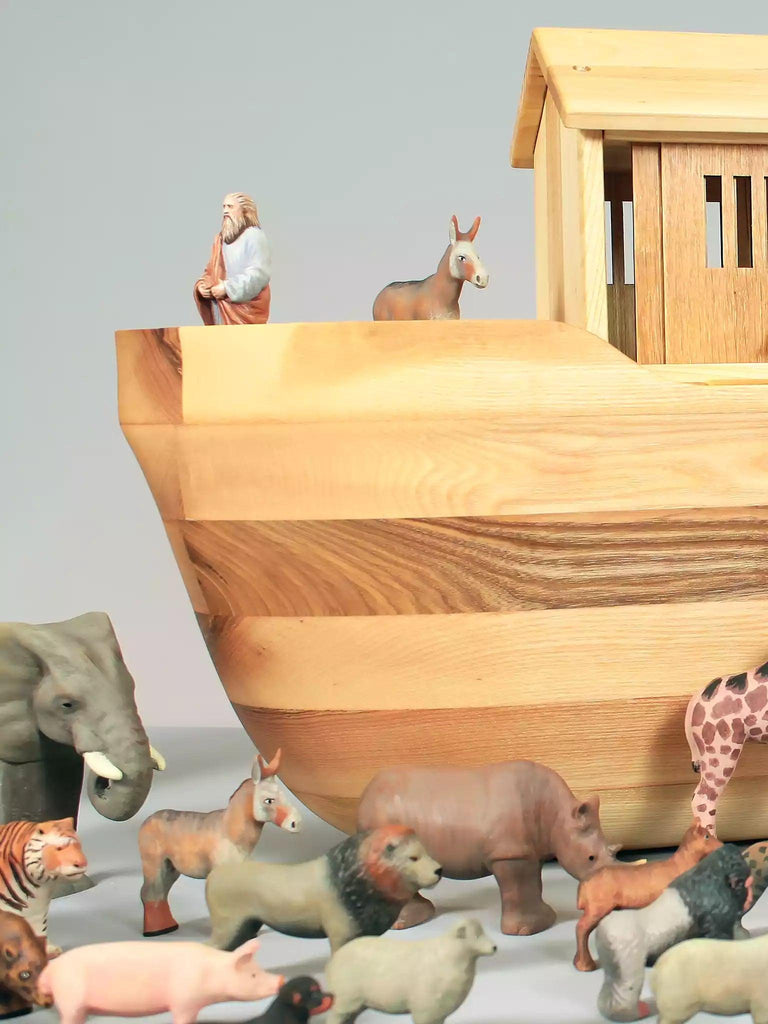 Wooden Noah's Ark with Animals - Noelino Toys