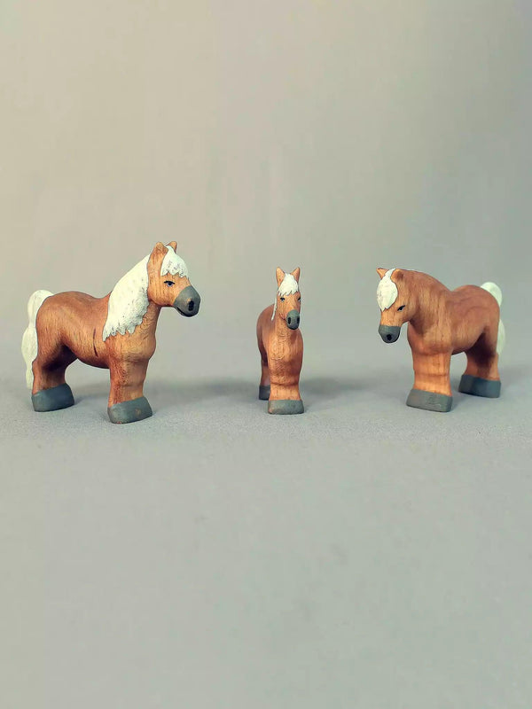 Wooden Pony Toy - Family of Three - Noelino Toys