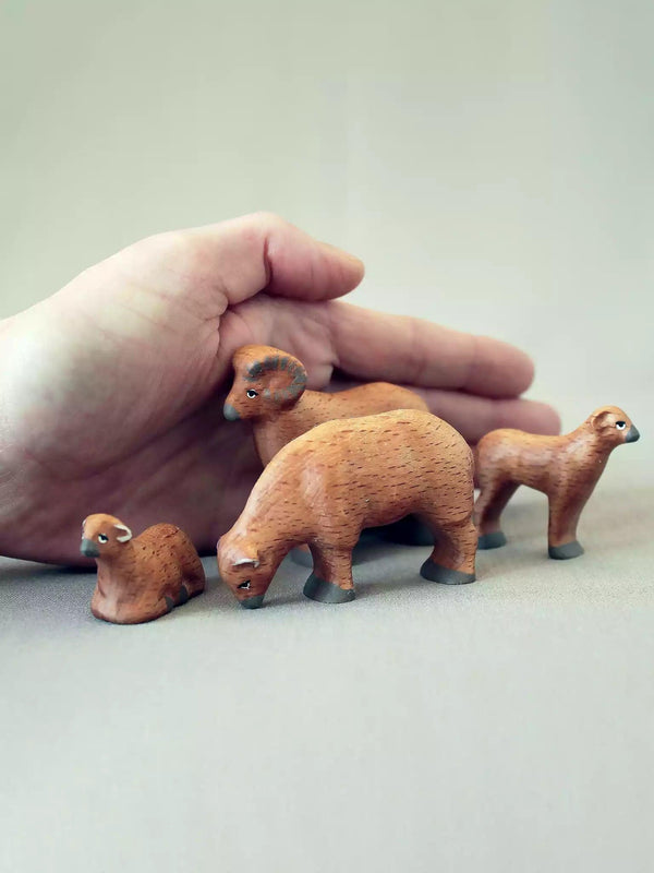 Wooden Sheep Family - Noelino Toys