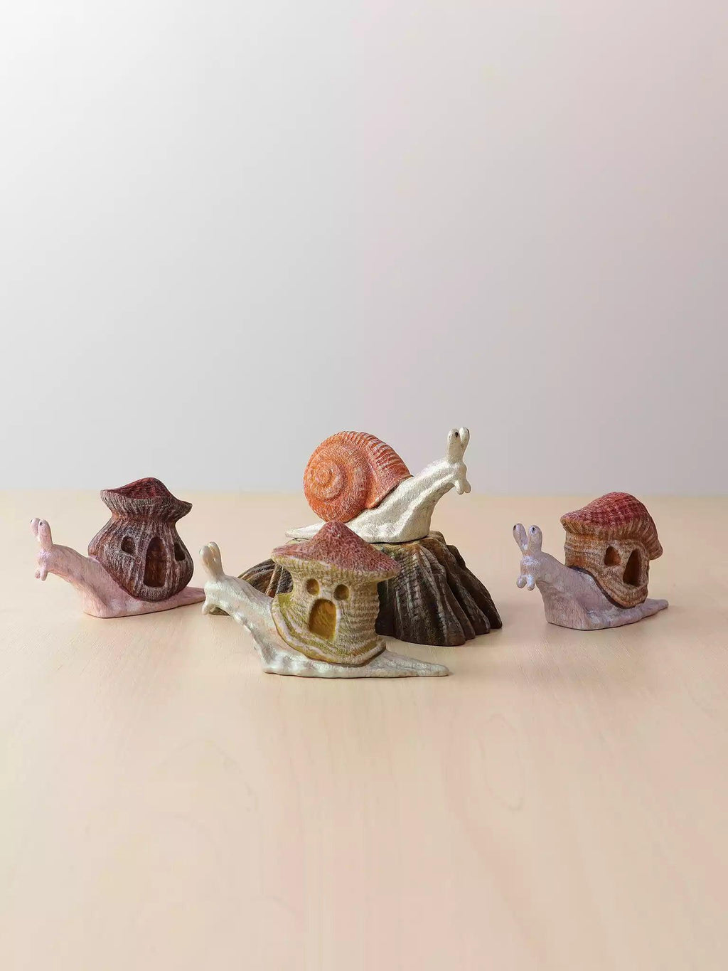 Wooden Snail & Tree Stump Set - Noelino Toys