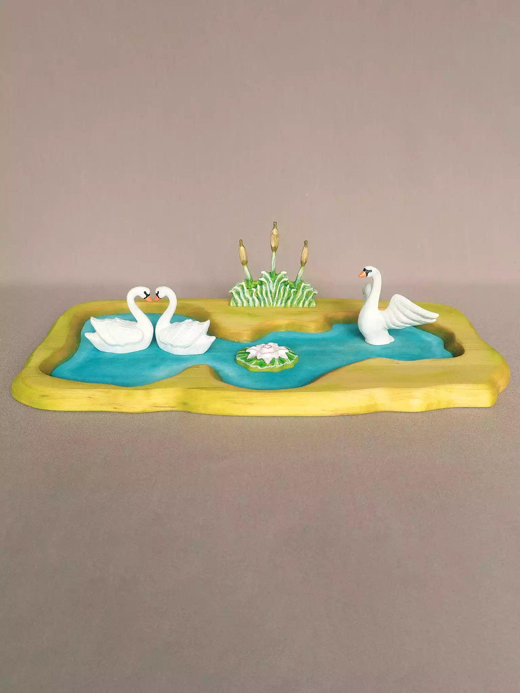 Wooden White Swan Swimming - Noelino Toys